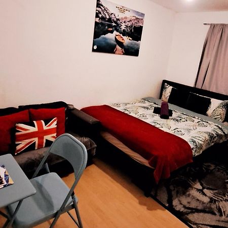 Merciful King Room, In Zone 2-3 London Exterior photo