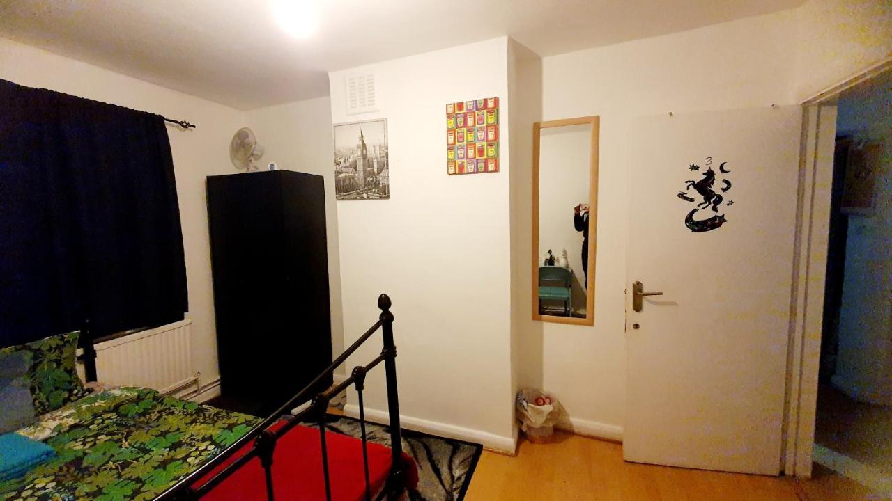 Merciful King Room, In Zone 2-3 London Exterior photo