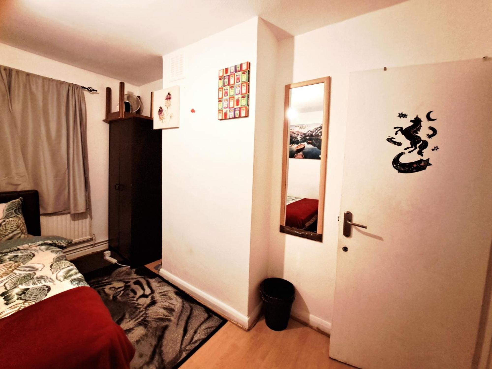 Merciful King Room, In Zone 2-3 London Room photo