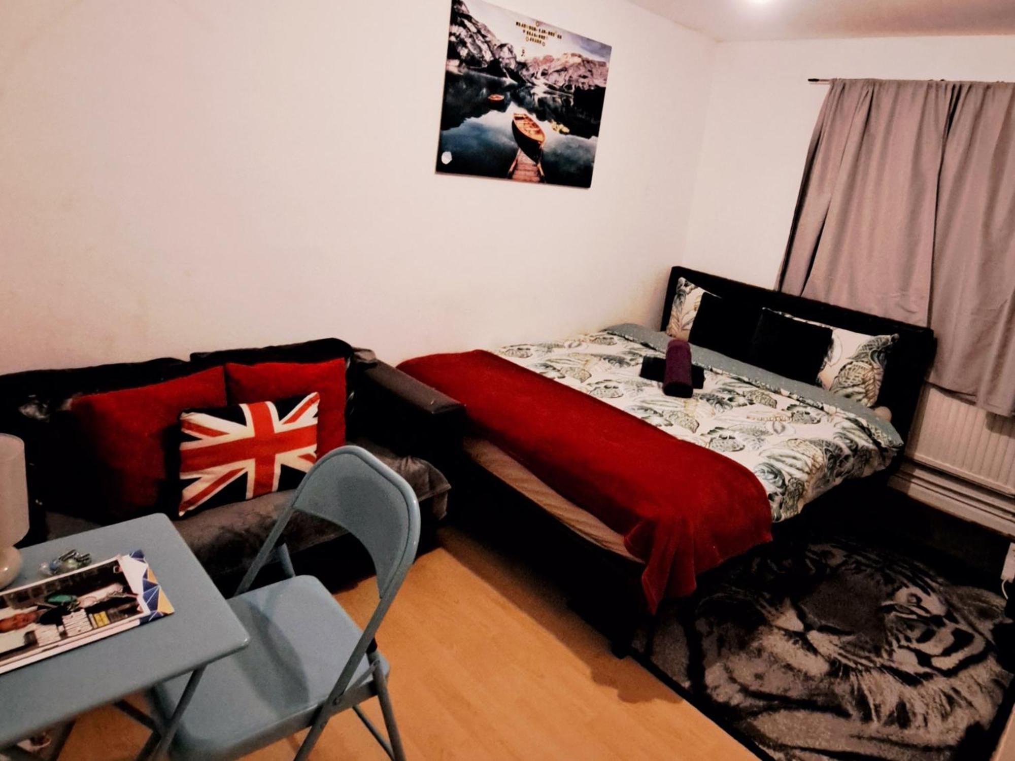 Merciful King Room, In Zone 2-3 London Exterior photo